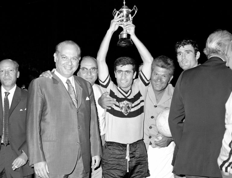 Μίμης Παπαϊωάννου: Σήμερα Παρασκευή το λαϊκό προσκύνημα και η κηδεία του θρύλου του ελληνικού ποδοσφαίρου