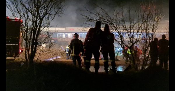 ΕΠΟΜΕΑ: Τέσσερις διασώστριες εξηγούν γιατί το κάνουν – «Μπορείς να είσαι το χέρι ή η φωνή που θα βοηθήσει έναν άνθρωπο»