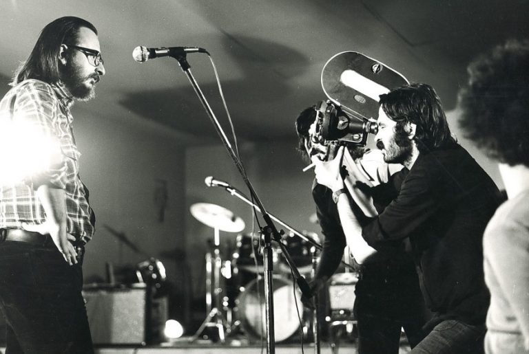 Ο Σαββόπουλος αποχαιρετά τον Παπαστάθη: «Άγγελοι δρεπανηφόροι μας τον πήρανε»