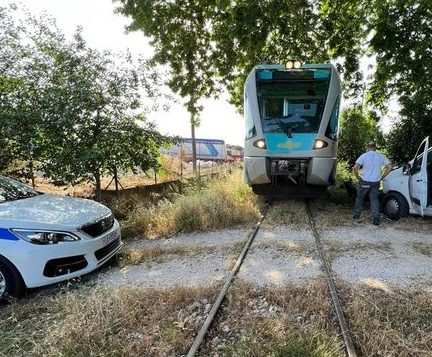 Αφύλακτες και χωρίς σήμανση διαβάσεις στη σιδηροδρομική γραμμή Κατάκολο – Πύργος – Ολυμπία