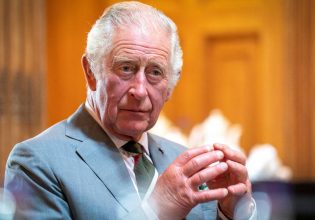 Βασιλιάς Κάρολος: Το δώρο στον αδελφό του Εδουάρδο