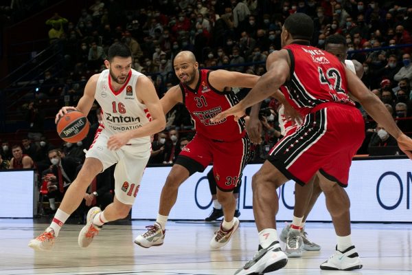 Αρμάνι Μιλάνο: Πιθανή η επιστροφή Σίλντς και Νέιπιερ για Βαλένθια