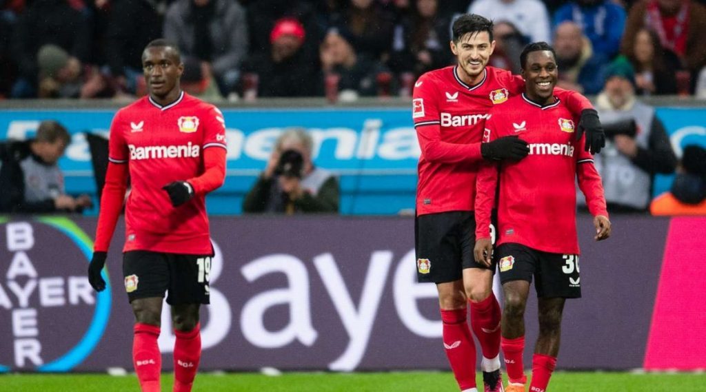 Σαρωτική η Λεβερκούζεν (4-1)