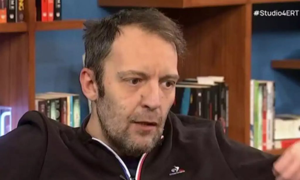 Αύγουστος Κορτώ: «Η μητέρα μου πήρε 450 χάπια και ήξερε ότι θα την βρω εγώ – Για χρόνια την κατηγορούσα»