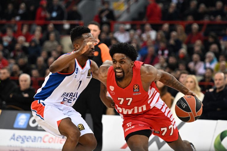 Η διαφορά Εφές και Ολυμπιακού μέσα από τα λόγια του Κλάιμπερν – Γι’ αυτό οι Ερυθρόλευκοι είναι η καλύτερη ομάδα της Ευρώπης