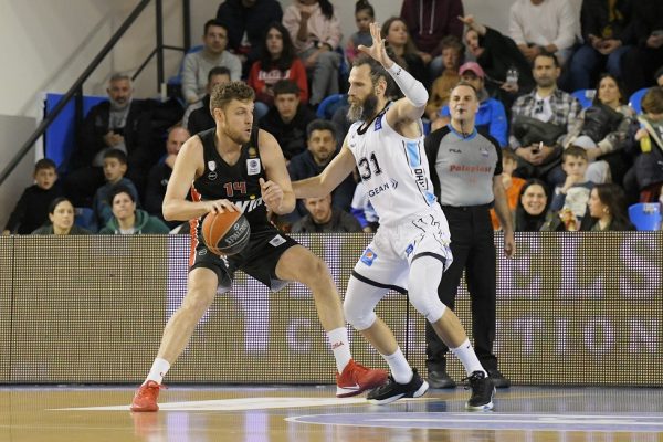 Κολοσσός Ρόδου – Ολυμπιακός 79-80: Ο Βεζένκοφ «καθάρισε» με τρίποντο στο τέλος