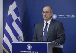 Οικονόμου: Πολιτικά εξωφρενική η δήλωση Ανδρουλάκη για πρωθυπουργό «άγνωστο Χ»