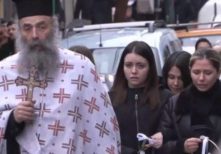 Τέμπη: Κηδεύτηκε η 23χρονη Ιφιγένεια που έσβησαν τα όνειρά της στα Τέμπη – Βίντεο του in