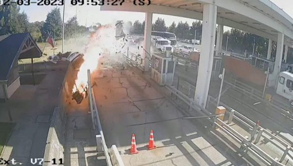 Χιλή: Νεαρός άντρας νεκρός, μετά από σφοδρή σύγκρουση σε σταθμό διοδίων