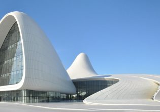 8 από τα πιο εμβληματικά κτήρια της Ζάχα Χαντίντ, της «βασίλισσας της καμπύλης»