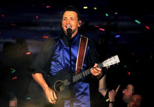 Νίκος Βέρτης: Η πρώτη του αντίδραση μετά τα σχόλια επειδή τραγούδησε εν μέσω πένθους