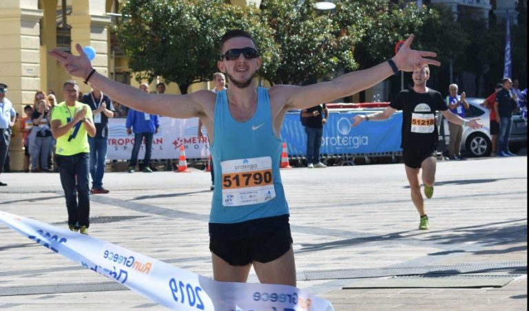 Ντένις Γκιούρα: Θρήνος για τον θάνατο σε τροχαίο του πρωταθλητή στον στίβο