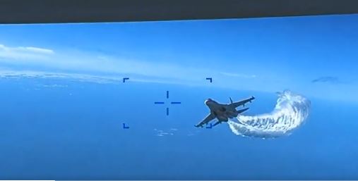 Ρωσία: Ο Σοϊγκού παρασημοφόρησε τους πιλότους που έριξαν το αμερικανικό drone