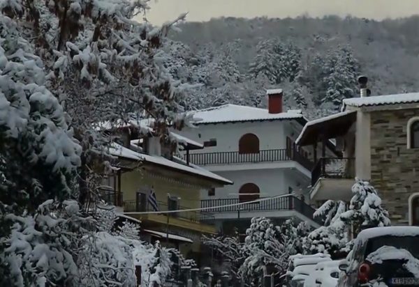 Θεσσαλονίκη: Μάρτης – γδάρτης με χιόνια στον Χορτιάτη