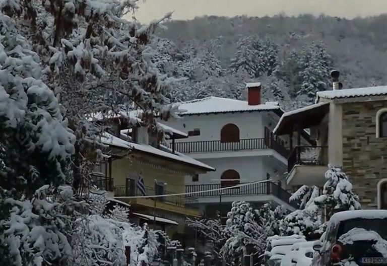 Θεσσαλονίκη: Μάρτης – γδάρτης με χιόνια στον Χορτιάτη