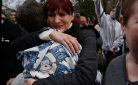 Επέστρεψαν στην Ουκρανία 17 παιδιά που είχαν απαχθεί από τους Ρώσους