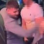 Άνδρας γρονθοκόπησε ΑμεΑ έξω από μπαρ στη Βρετανία γιατί… του πάτησε το πόδι με το καροτσάκι