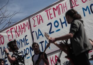 Τέμπη: Συναυλία μαθητών στο Σύνταγμα