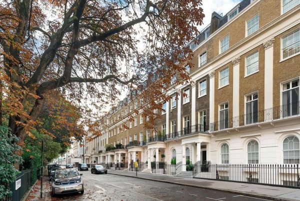 Λονδίνο: Στο σφυρί κατοικία της τέως βασιλικής οικογένειας της Ελλάδας στην «Κόκκινη Πλατεία» της βρετανικής πρωτεύουσας