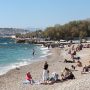«Μύρισε» καλοκαίρι στην Αττική – Ξεχύθηκαν στις παραλίες οι Αθηναίοι