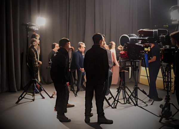 Ψηφιακά Εργαλεία στις Παραστατικές Τέχνες: Δωρεάν εργαστήριο για νέους ηθοποιούς και τεχνικούς στο «Από Μηχανής Θέατρο»