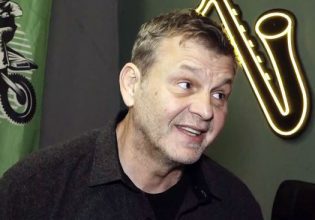 Απόστολος Γκλέτσος: Η απρόσμενη αποκάλυψη για τη σχέση του με τη Μιμή Ντενίση