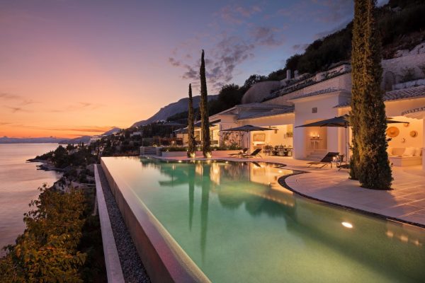 Sotheby’s: Στο top5 των luxury ελκυστικών προορισμών η Ελλάδα