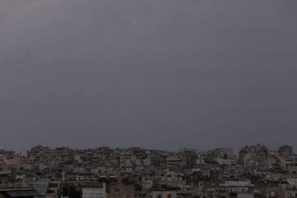 Καιρός: Τοπικές βροχές και αφρικανική σκόνη – Πού θα εκδηλωθούν καταιγίδες