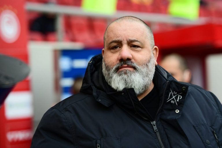 Καραπαπάς: «Διαιτητές θα ανακοινώσετε; Τελείωσε το μαγείρεμα;»