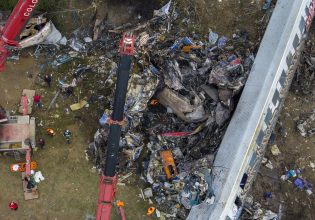 Τέμπη: Ντρέπομαι που είμαι ζωντανή λέει 19χρονη που γλίτωσε