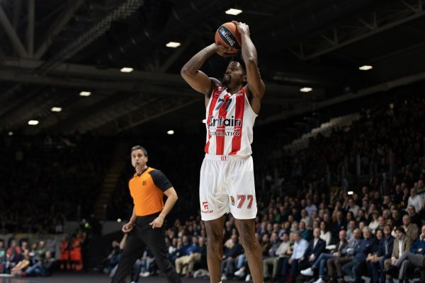 ΜακΚίσικ: «Δεν σκέφτομαι το συμβόλαιό μου, απλά βγαίνω και παίζω»