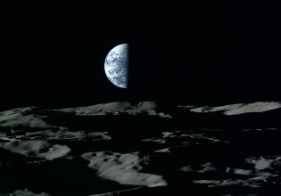 Τι ώρα είναι στο φεγγάρι; Η Ευρώπη πιέζει για κοινό ρολόι