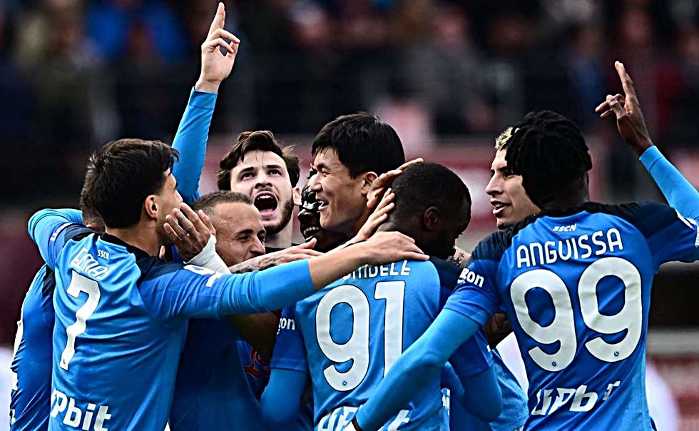 Τορίνο – Νάπολι 0-4: «Καλπασμός» τίτλου για τους παρτενοπέι