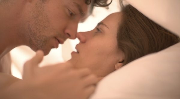 Μαύρο Ρόδο: Ο Πέτρος και η Ελισάβετ παραδίδονται στον έρωτα τους