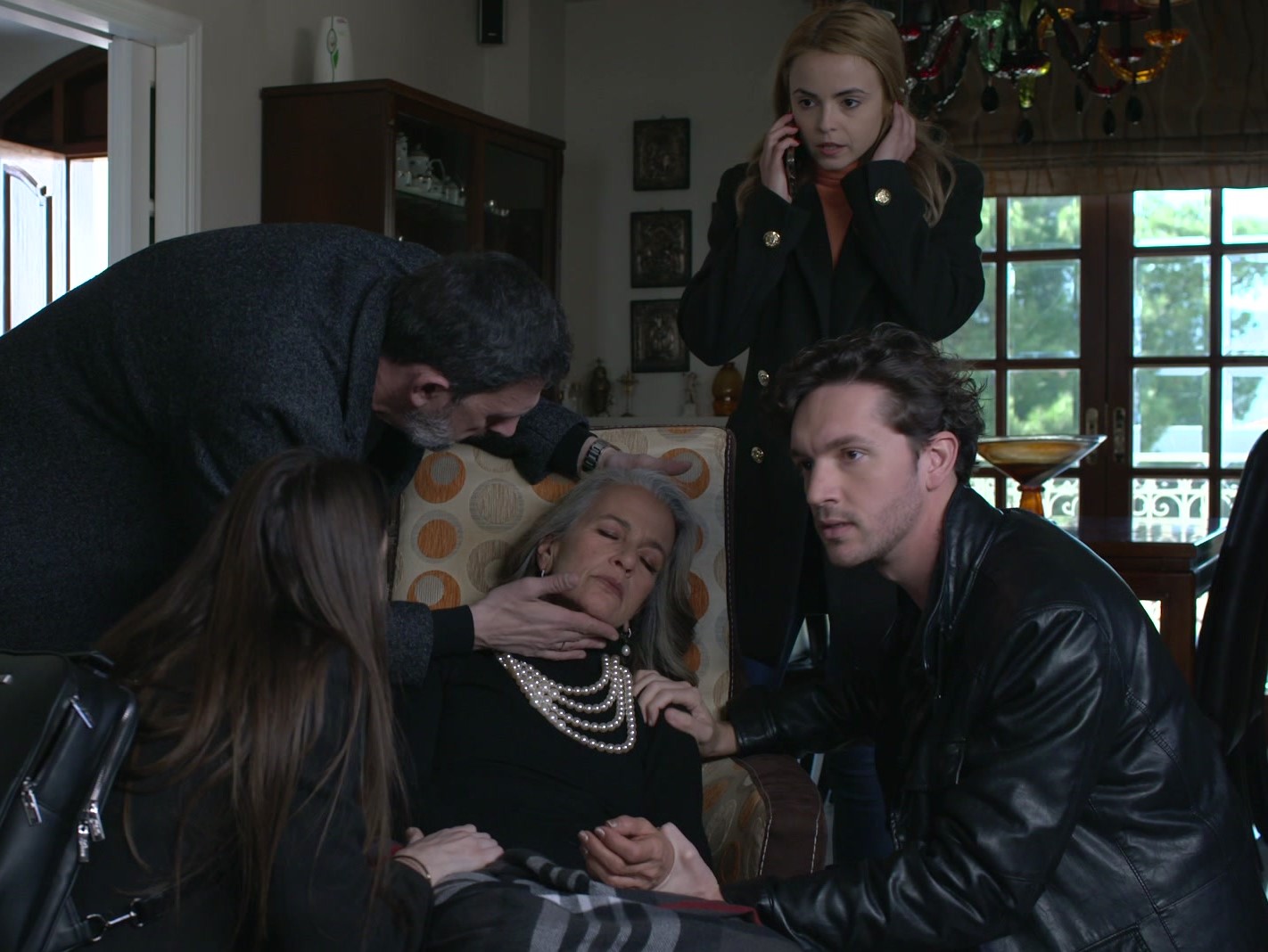 Μαύρο Ρόδο: Οι εξελίξεις που συγκλονίζουν απόψε στις 22.50 στο Mega