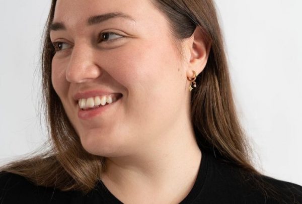 Τέμπη: Θρήνος στην κηδεία της σοπράνο Ελισάβετ Χατζηβασιλείου – «Η φωνή σου θα ομορφαίνει και τα Ουράνια»