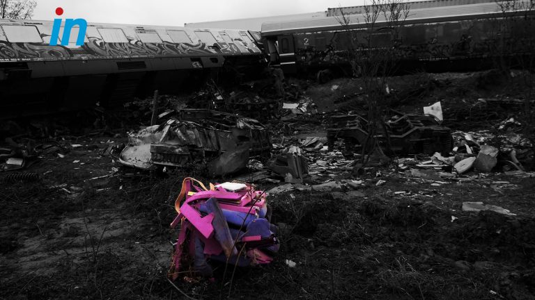 Τέμπη: Ταυτοποιήθηκαν 52 σοροί – Συνεχίζεται η ενημέρωση των οικογενειών