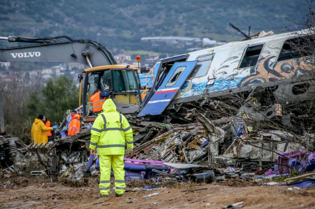 ΚΝΕ: Συγκεντρώσεις σε όλη την Ελλάδα για τα Τέμπη – «Θα γίνουμε η φωνή των νεκρών»