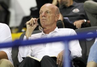 Ο Μπένετ αφού τα έκανε… μαντάρα καλεί σε σύσκεψη τους προέδρους των έξι ομάδων των playoffs!