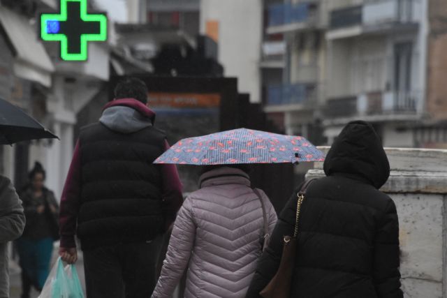 Καιρός: Βροχές, καταιγίδες και σκόνη την Παρασκευή