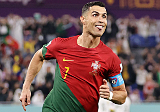 Ασταμάτητος ακόμα και στα… 38 ο Ρονάλντο – Δύο γκολ απόψε, τέσσερα σε δύο αγώνες με την Πορτογαλία