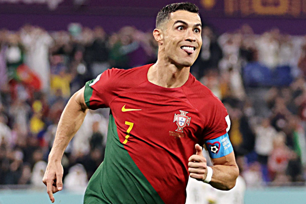 Ασταμάτητος ακόμα και στα… 38 ο Ρονάλντο – Δύο γκολ απόψε, τέσσερα σε δύο αγώνες με την Πορτογαλία