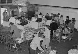 Πώς να νιώσετε ξανά ζωντανοί μέσα σε μία «κουρασμένη κοινωνία»