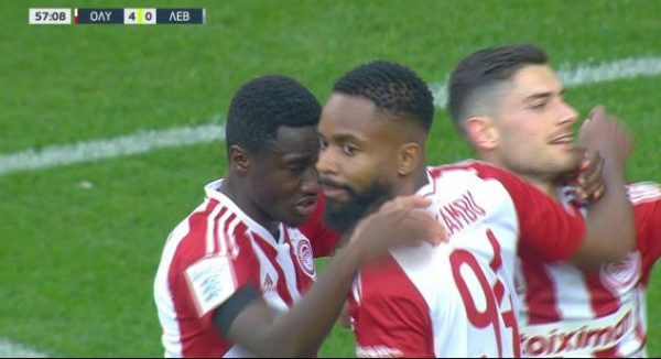 Ασταμάτητος ο Ολυμπιακός – Τέταρτο γκολ των πειραιωτών με Μπακαμπού (4-0)