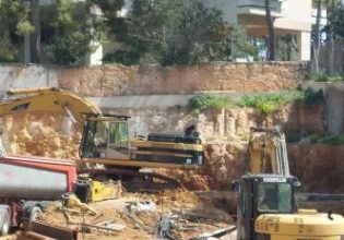 Εκκίνησαν και πάλι οι εργασίες κατασκευής του νέου Δημαρχείου στην Αγία Παρασκευή