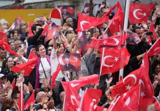 Τουρκία: Νέοι και αναποφάσιστοι θα αποφασίσουν τον επόμενο πρόεδρο της χώρας