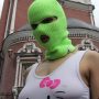 «Χαίρομαι που βλέπω ότι φοβούνται»: Η αρχηγός των Pussie Riot προστέθηκε στον κατάλογο καταζητούμενων εγκληματιών της Ρωσίας