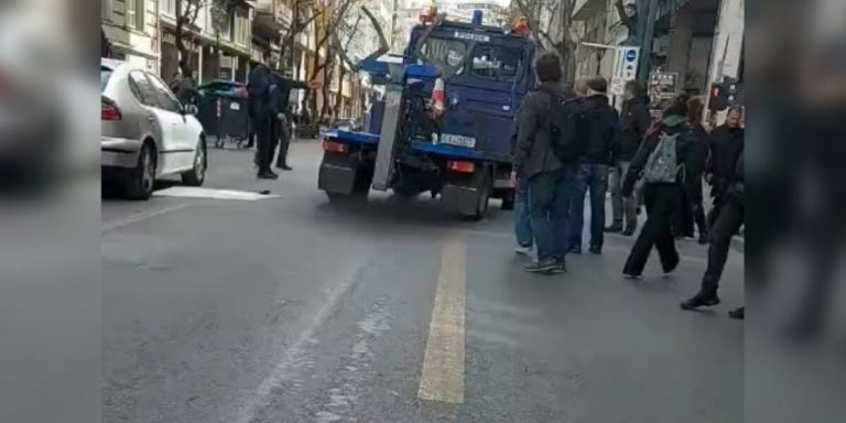 Σπίρτζης: «Βέλη» κατά της κυβέρνησης «για την απρόκλητη βία της ΕΛ.ΑΣ»