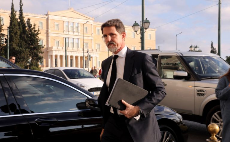 Τέμπη: «Σήμερα θρηνεί όλη η Ελλάδα» – Το μήνυμα του Παύλου Γλύξμπουργκ για το φονικό δυστύχημα