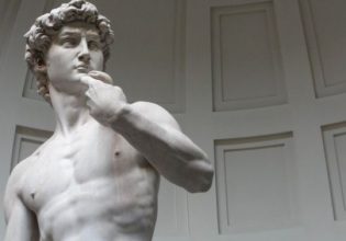 Η δημοτικότητα του Δαβίδ εκτοξεύεται στα ύψη μετά τη διαμάχη για την πορνογραφία